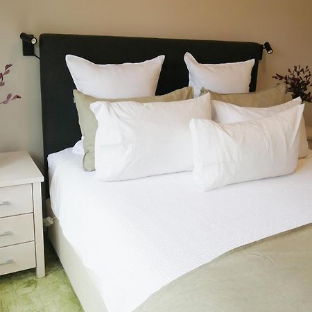 Apartment On St Georges Havelock North Bagian luar foto