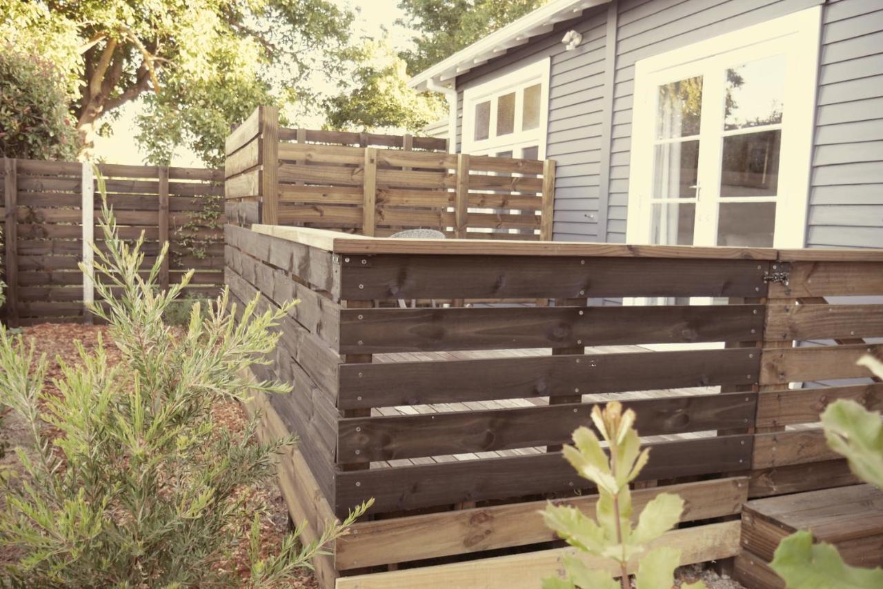 Apartment On St Georges Havelock North Bagian luar foto